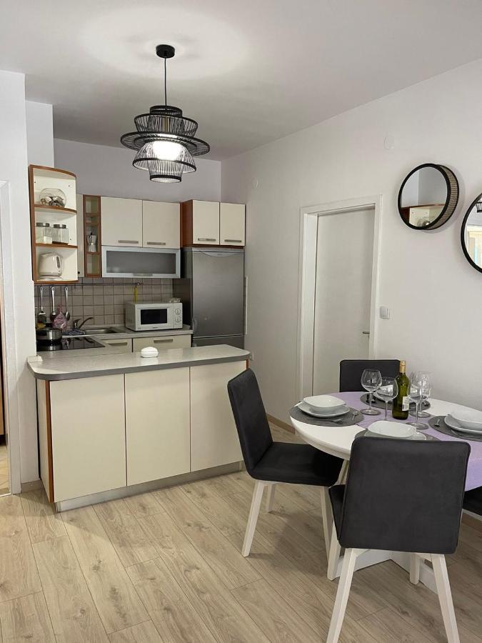 Apartments Lovro 로브란 외부 사진
