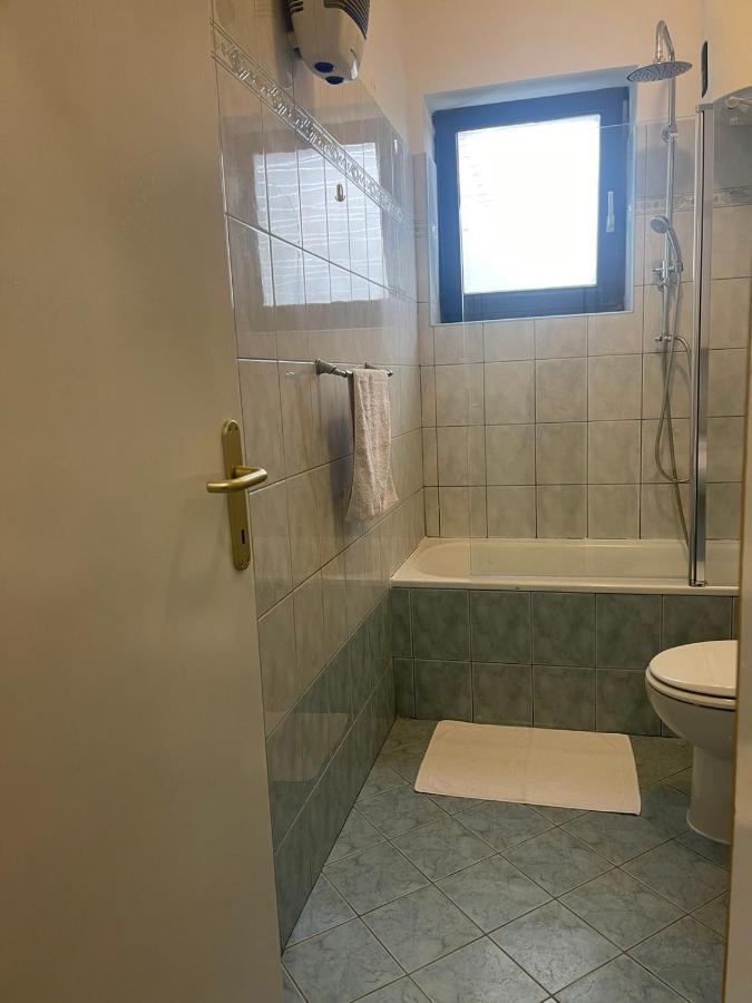 Apartments Lovro 로브란 외부 사진