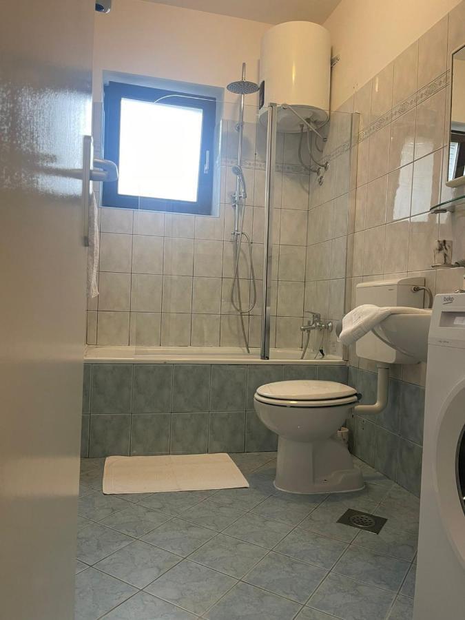 Apartments Lovro 로브란 외부 사진