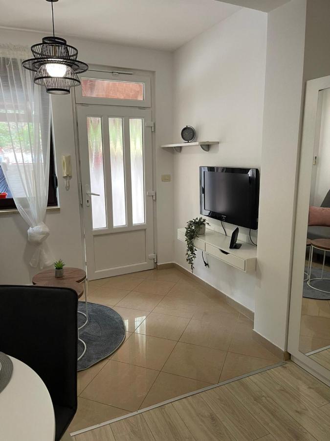 Apartments Lovro 로브란 외부 사진