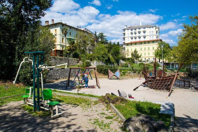 Apartments Lovro 로브란 외부 사진